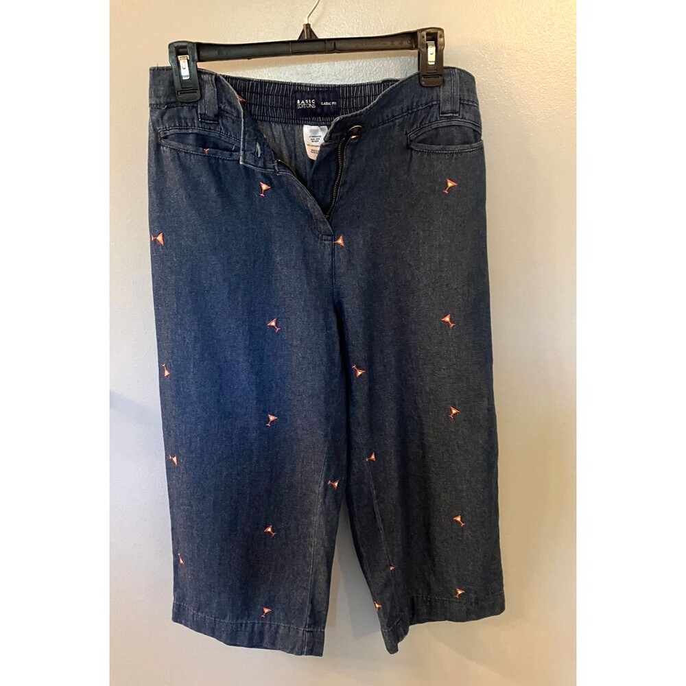 Women’s Basic Editions Classic Fit Denim Capri Pants Size Small